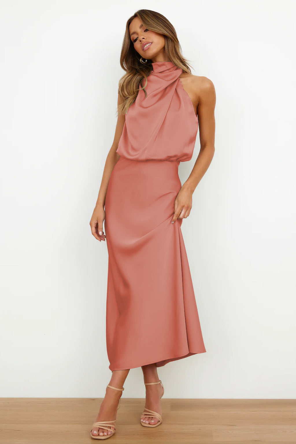 Valéria™ | Long Satin Dress with Open Back