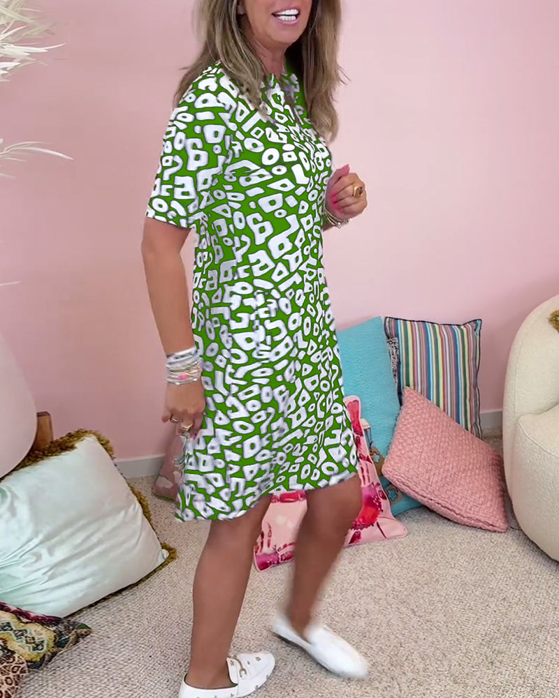 Viaro™ | Printed V-neck dress with pockets