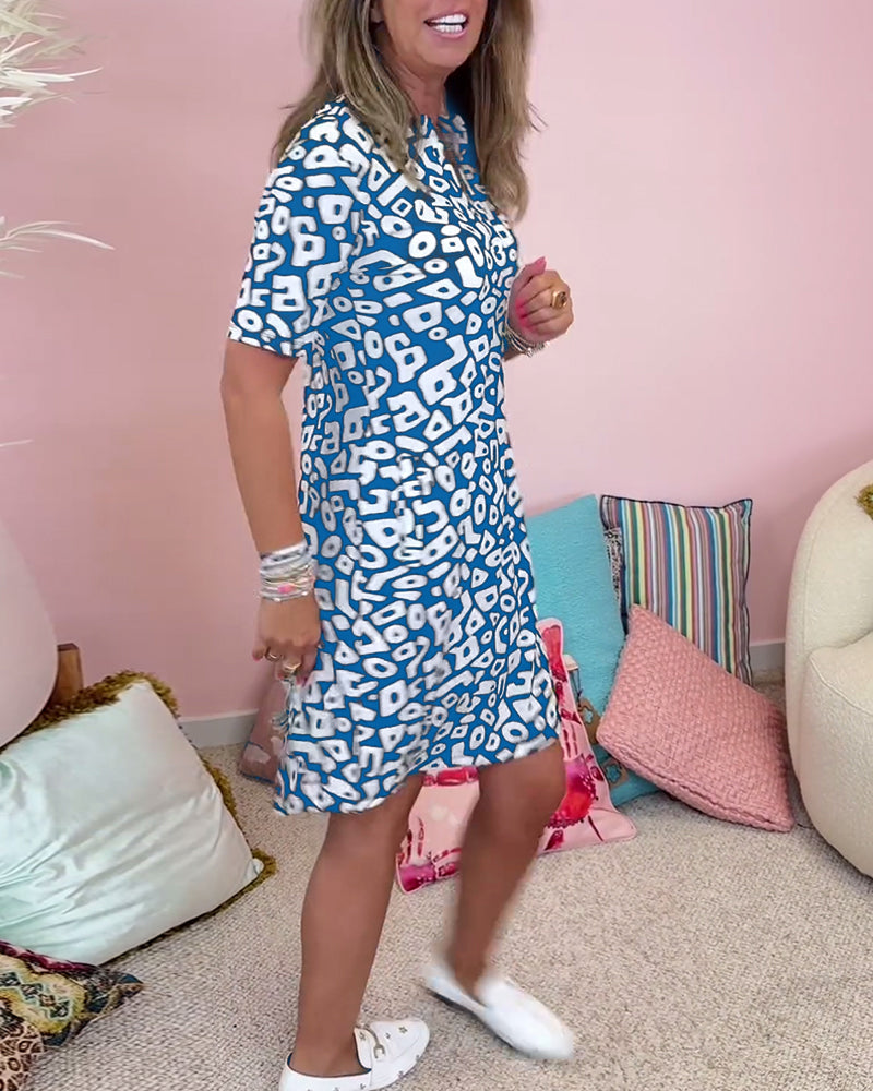 Viaro™ | Printed V-neck dress with pockets