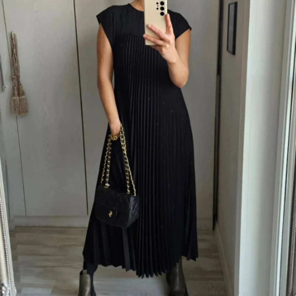 Séline® | Lightweight and Fresh Pleated Dress