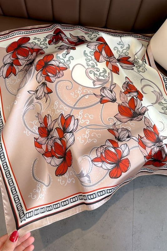 Theresa Foulard (100% Silk- 68cm)