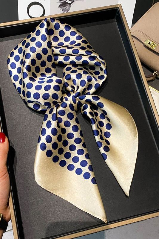 Amara Scarf (100% Silk - 68 cm)