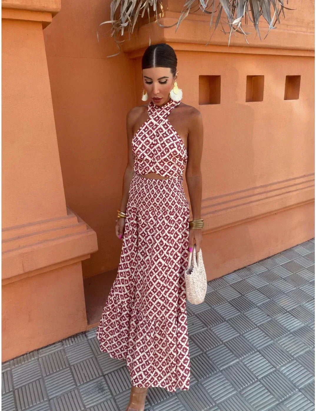 Mickay - Elegant ruffled midi dress with off-shoulder neckline