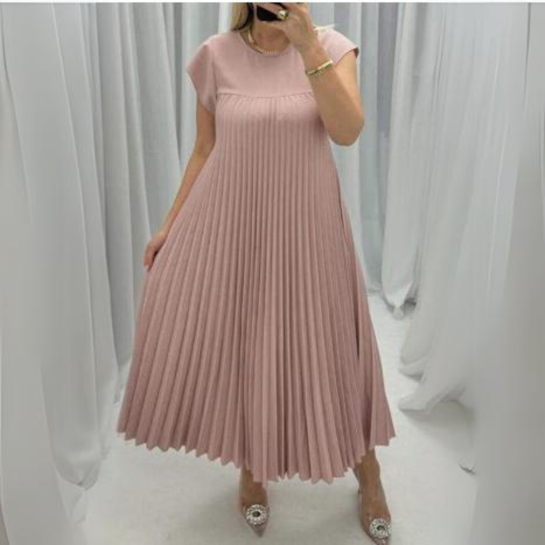 Séline® | Lightweight and Fresh Pleated Dress