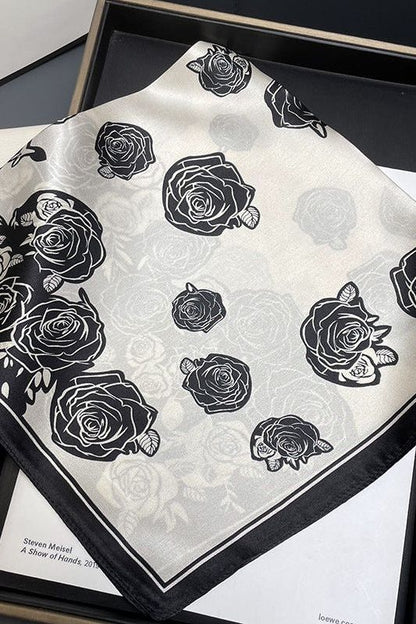 Elodie Foulard (100% Silk- 68cm)