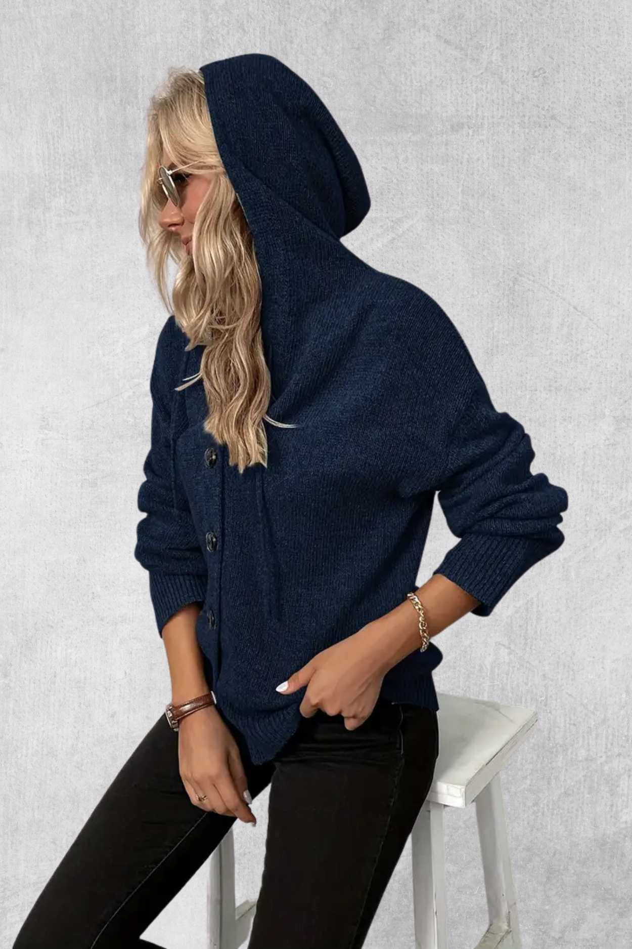 Lindsay - Elegant Lightweight Cardigan